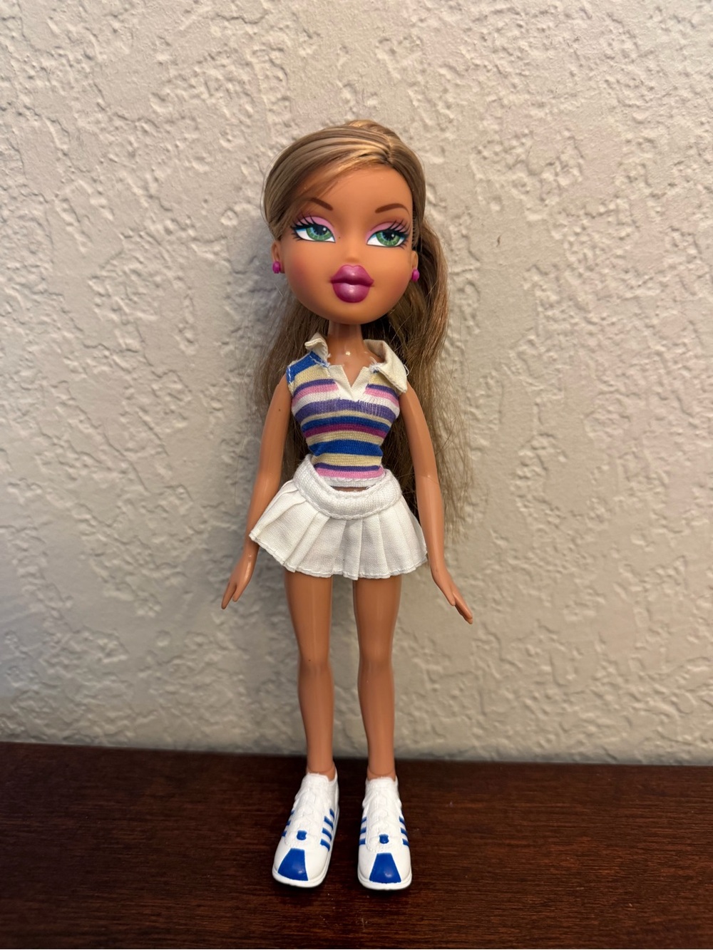 Vintage Bratz Play Sports Tennis Ace Fianna With Original Outfit 2001 MGA